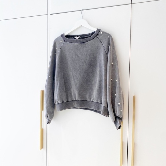 𝅺distressed sweatshirt with pearls from Italy - Picture 10 of 12